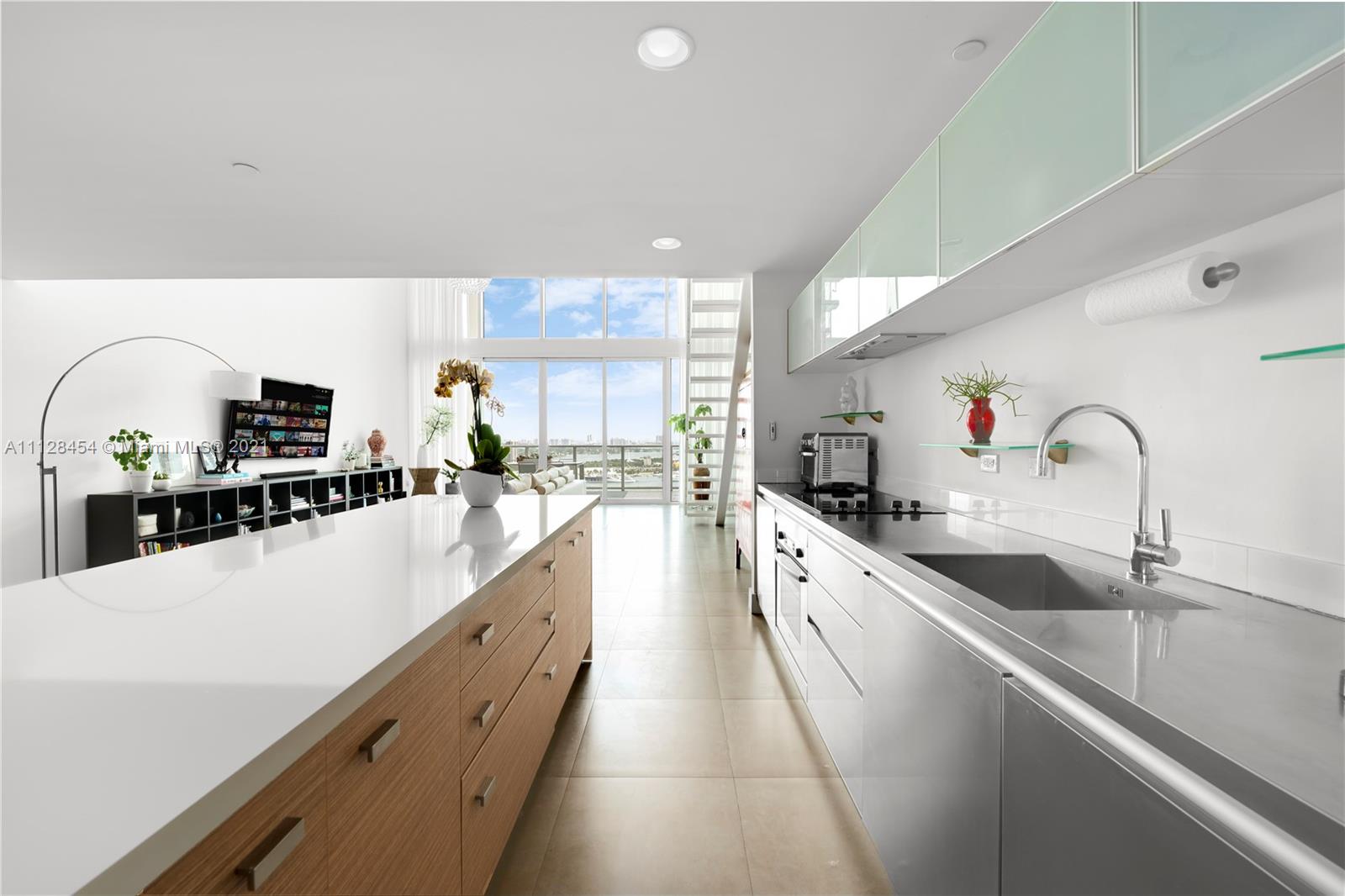 1040 Biscayne Boulevard, Unit 2402 Miami, FL 33132 - Photo 11 of 48