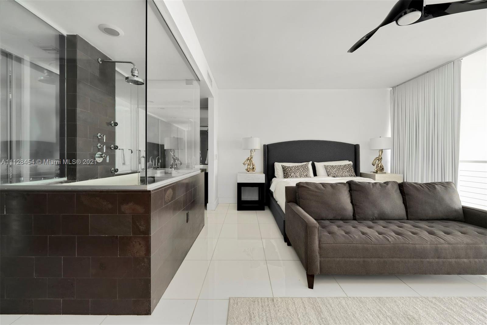 1040 Biscayne Boulevard, Unit 2402 Miami, FL 33132 - Photo 15 of 48