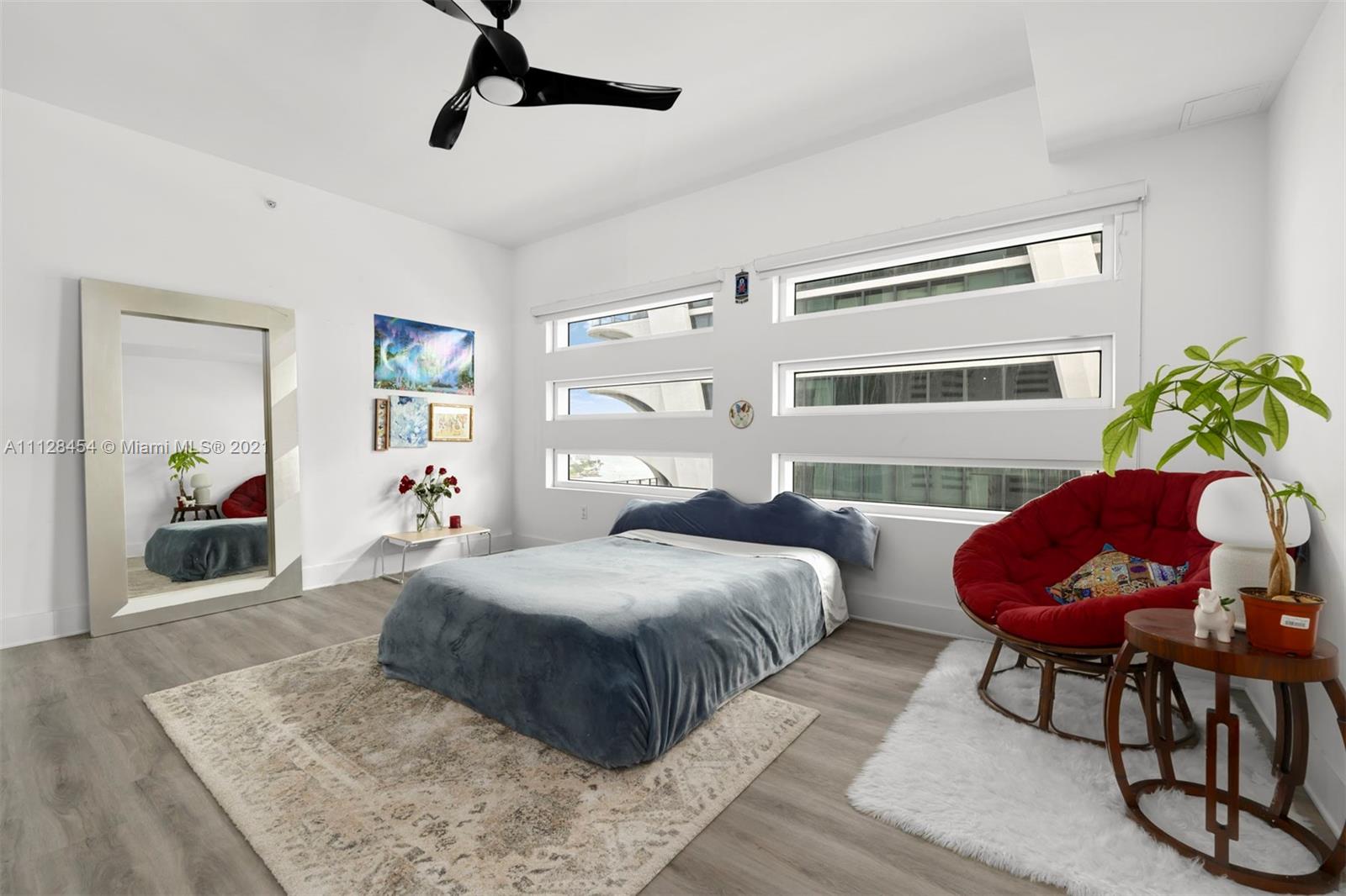 1040 Biscayne Boulevard, Unit 2402 Miami, FL 33132 - Photo 20 of 48