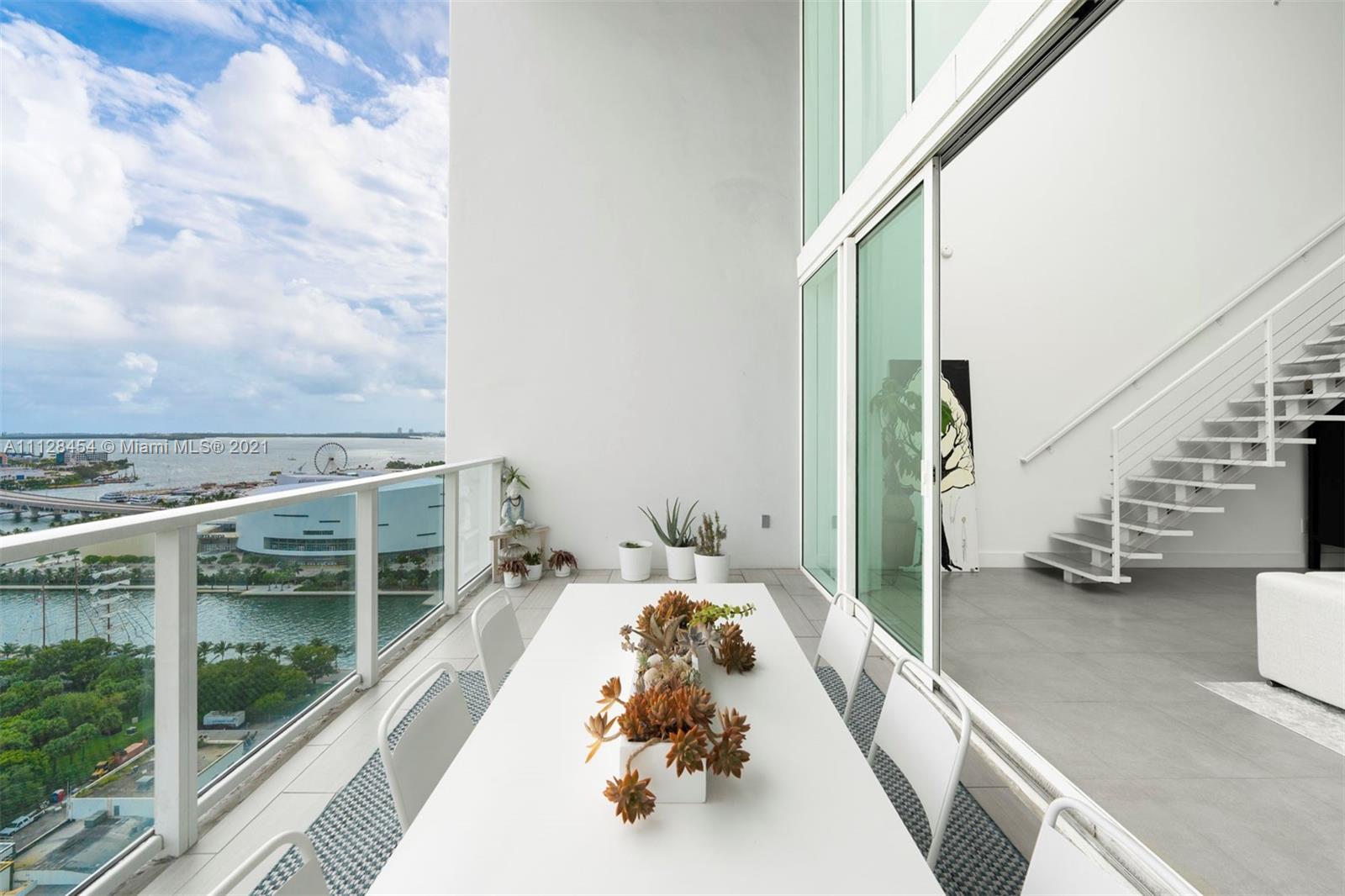 1040 Biscayne Boulevard, Unit 2402 Miami, FL 33132 - Photo 25 of 48