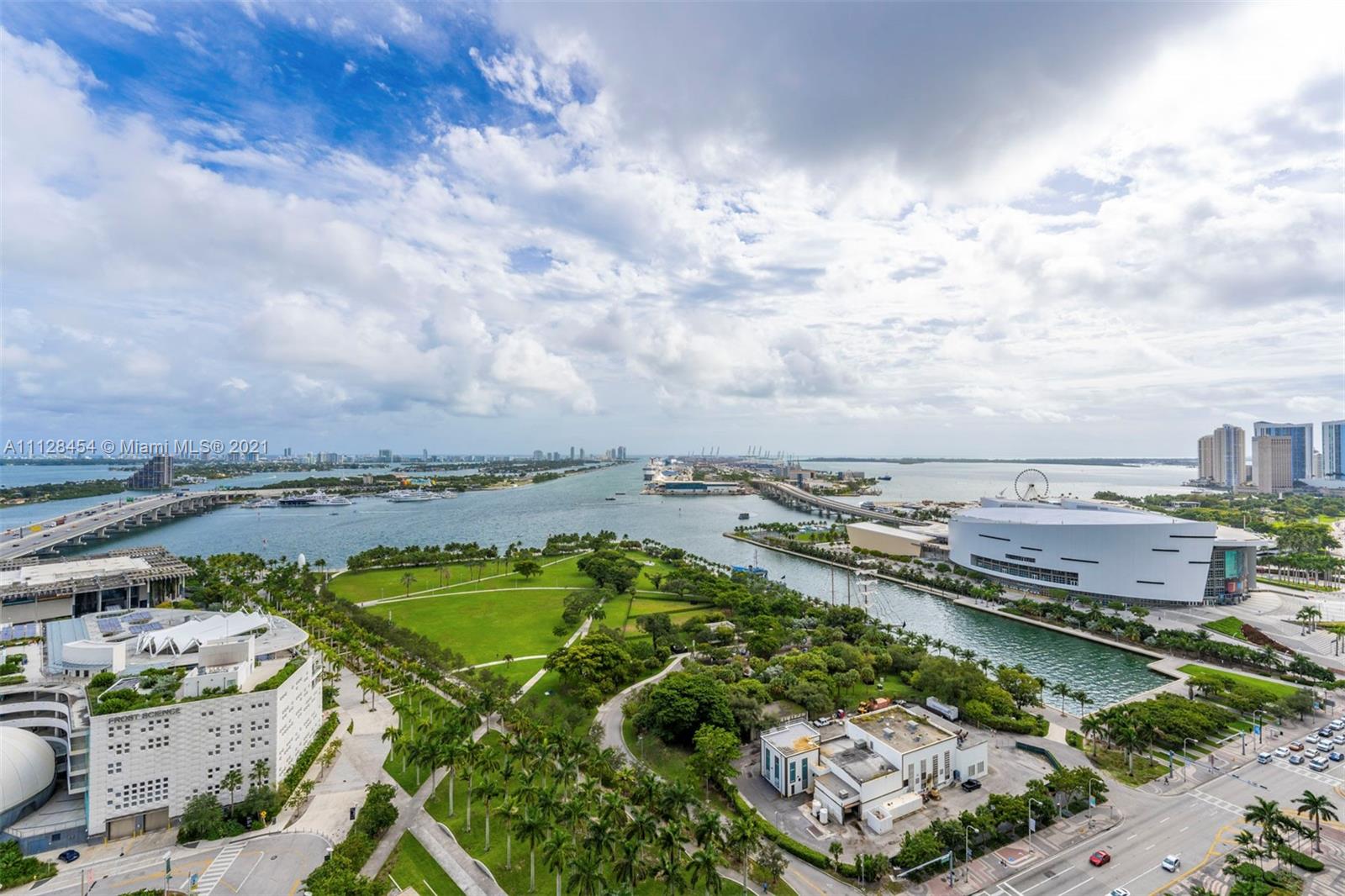 1040 Biscayne Boulevard, Unit 2402 Miami, FL 33132 - Photo 29 of 48