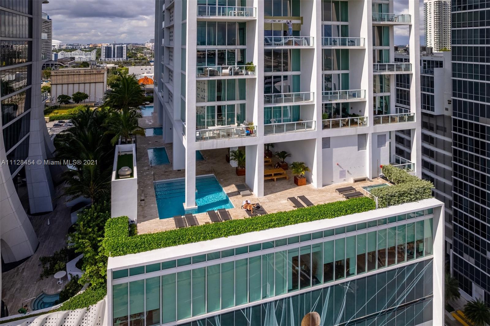 1040 Biscayne Boulevard, Unit 2402 Miami, FL 33132 - Photo 30 of 48