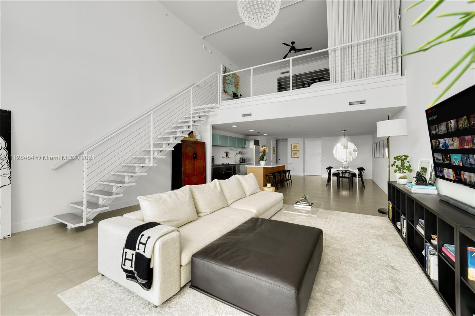 1040 Biscayne Boulevard, Unit 2402 Miami, FL 33132 - Photo 3 of 48