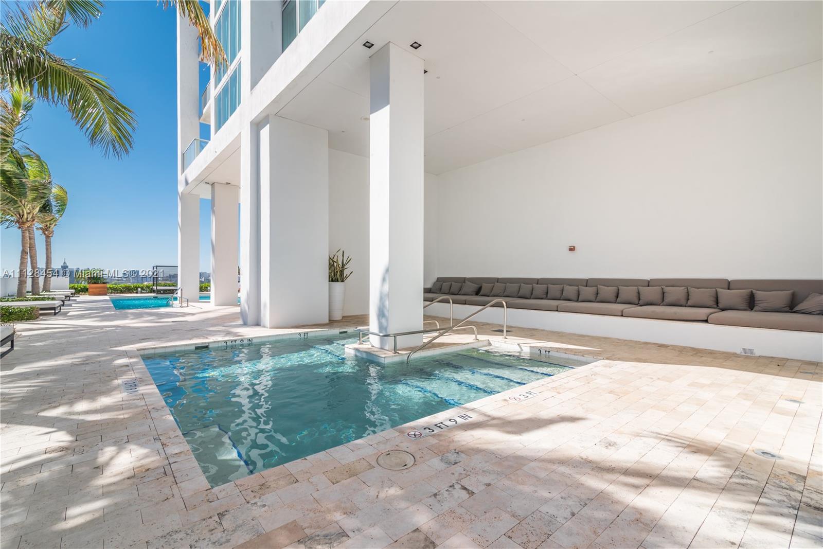 1040 Biscayne Boulevard, Unit 2402 Miami, FL 33132 - Photo 32 of 48