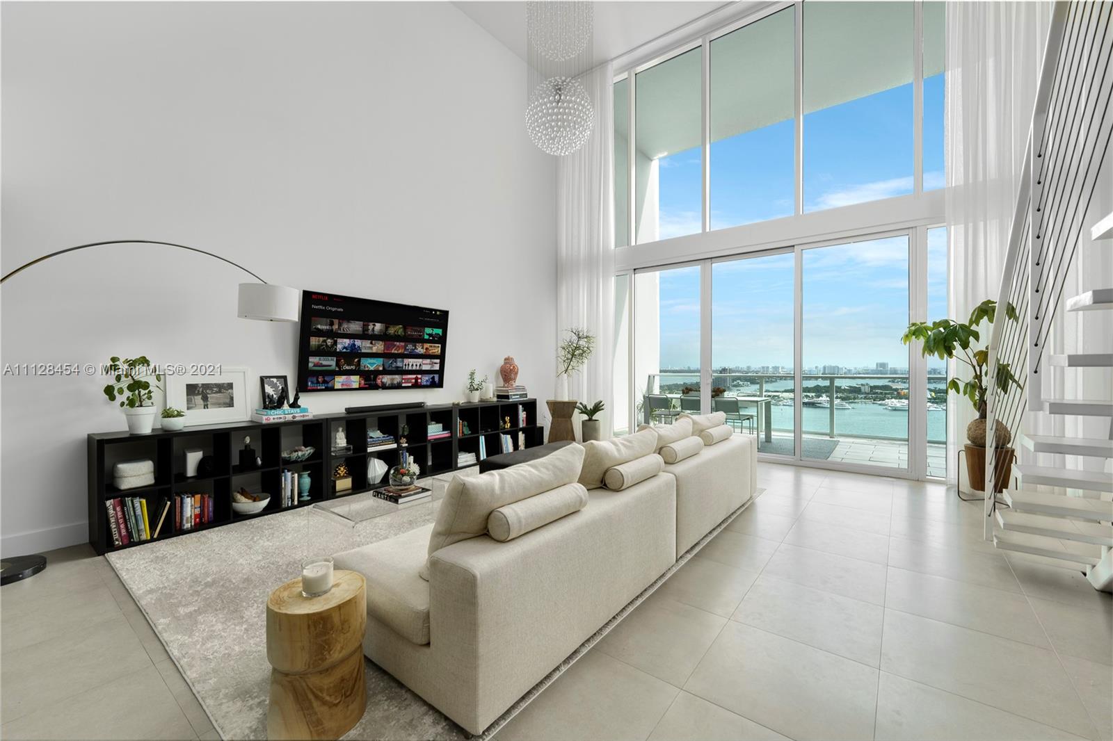 1040 Biscayne Boulevard, Unit 2402 Miami, FL 33132 - Photo 5 of 48