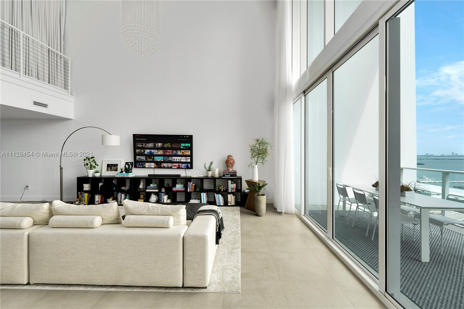 1040 Biscayne Boulevard, Unit 2402 Miami, FL 33132 - Photo 6 of 48