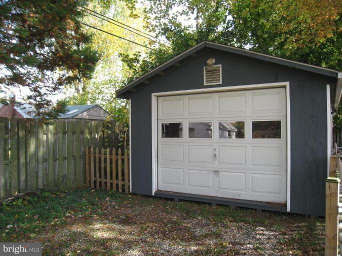 446 Shipley Road Linthicum, MD 21090 - Photo 11 of 12 Garage 1