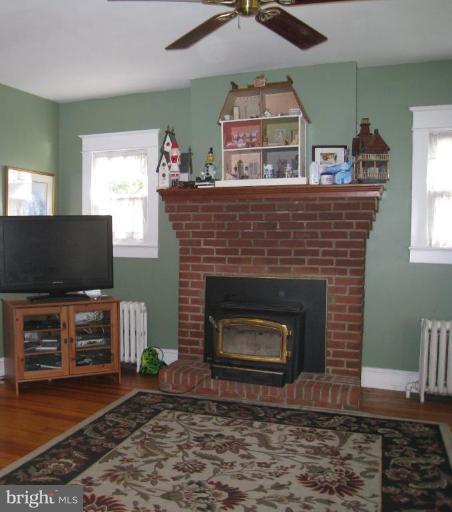 446 Shipley Road Linthicum, MD 21090 - Photo 4 of 12 Fireplace