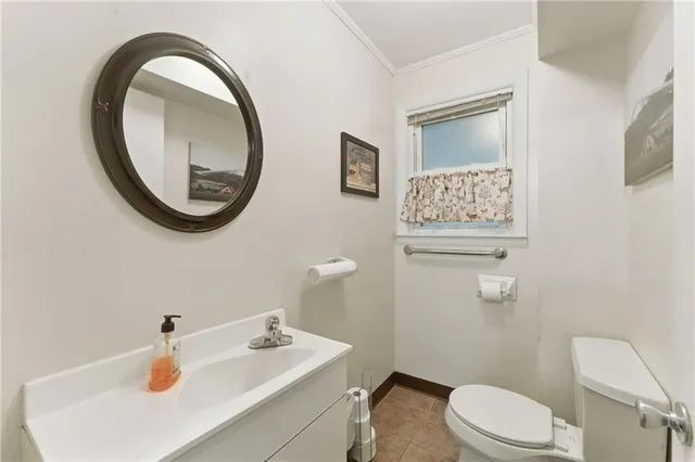 $415,000 | 2789 Post Road, Warwick, RI 02886