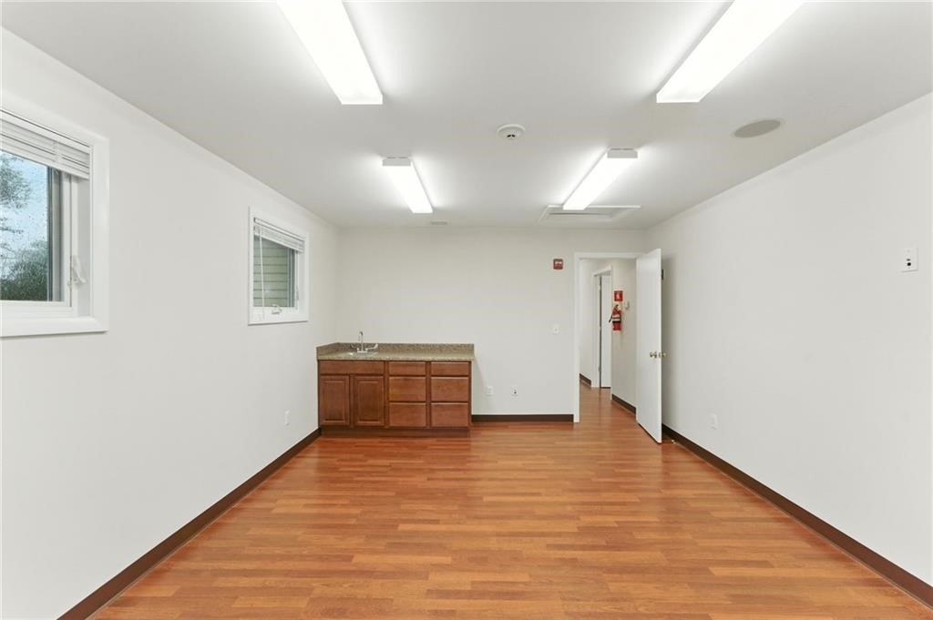 2789 Post Road Warwick, RI 02886 - Photo 16 of 30