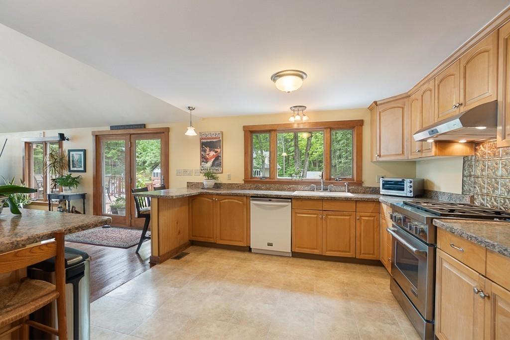 717 Reservoir Road Lunenburg, MA 01462 - Photo 12 of 41 Gallery Image 12