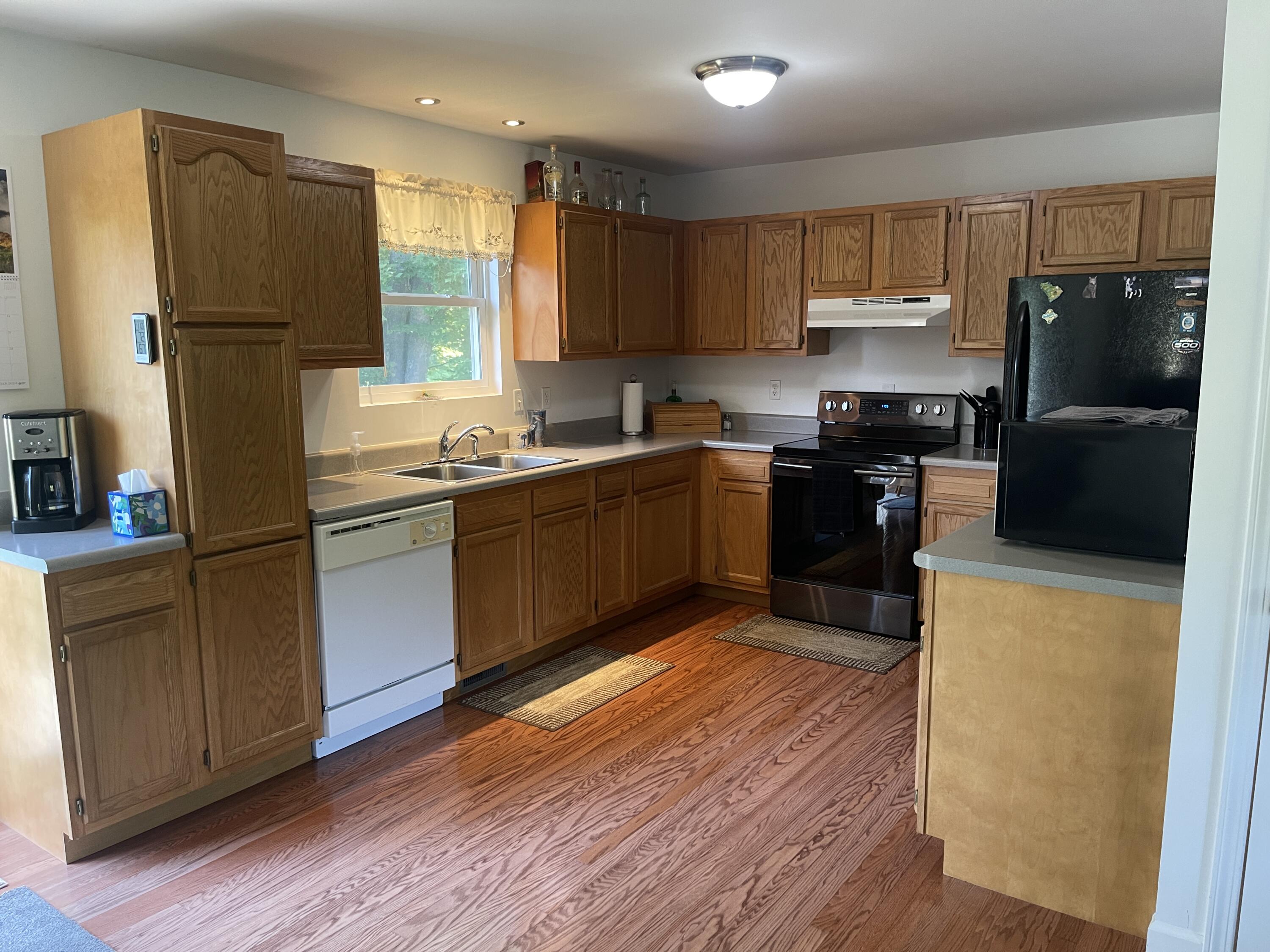 10240 Wilcox Road Onondaga, MI 49264 - Photo 2 of 51 IMG_3122 4