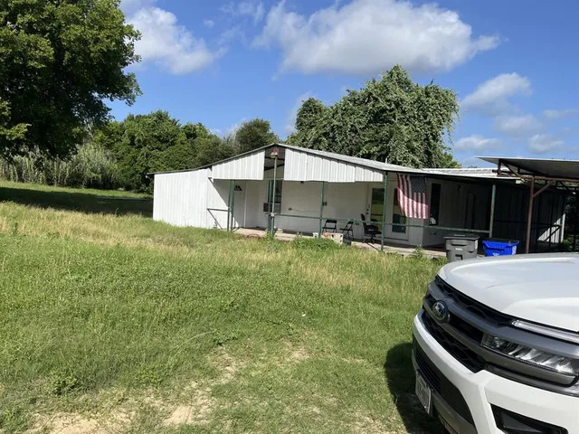 $649,900 | 620 East Columbia Drive, Azle, TX 76020