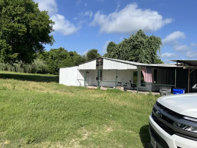 $649,900 | 620 East Columbia Drive, Azle, TX 76020