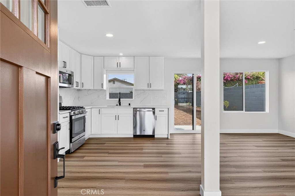 173 West 232nd Place Carson, CA 90745 - Photo 4 of 21
