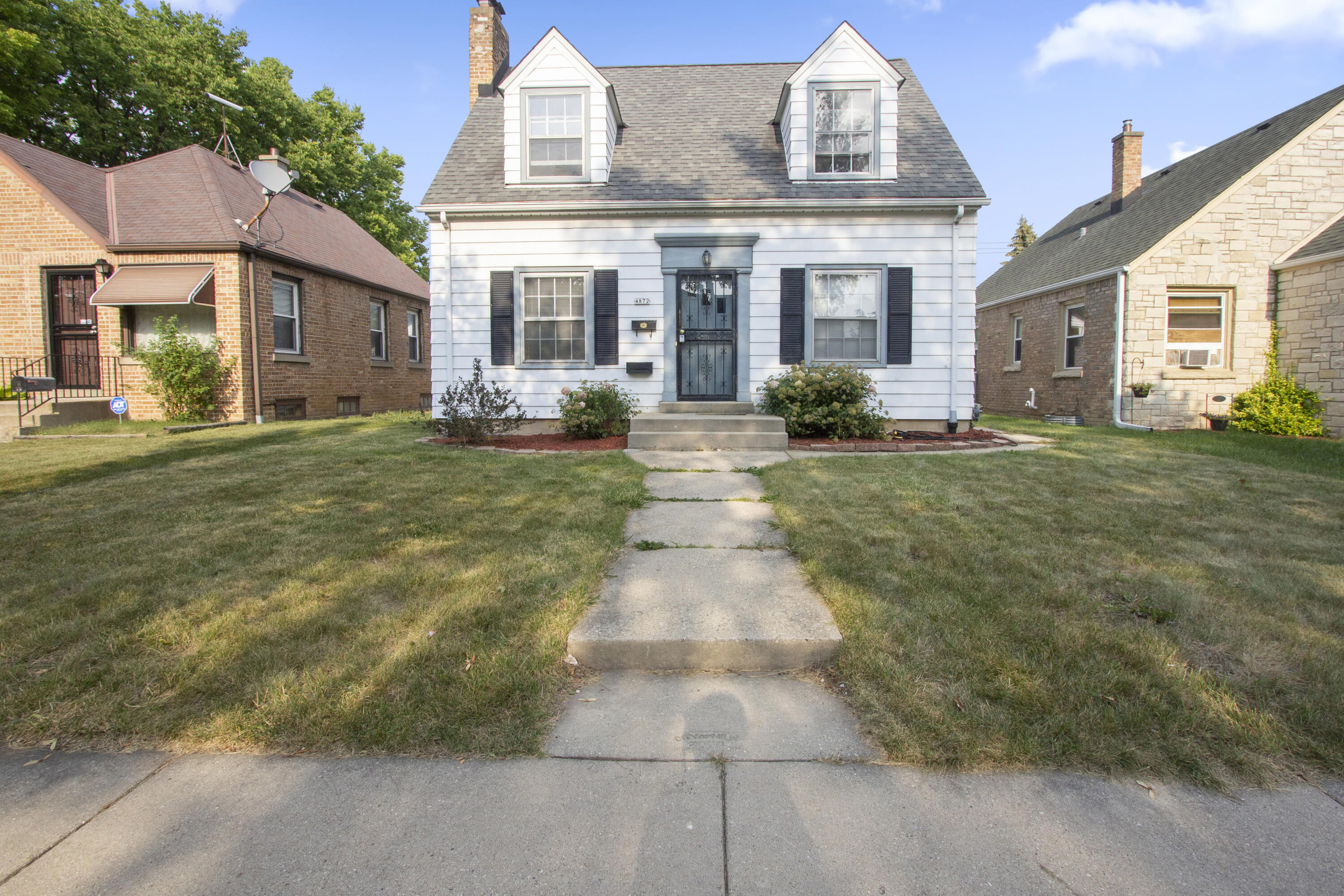 4872 North 40th Street Milwaukee, WI 53209 - Photo 1 of 1 Front of house
