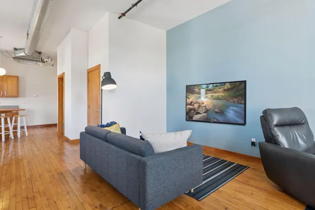 $155,000 | 523 Jackson Street, Unit 302, St. Paul, MN 55101