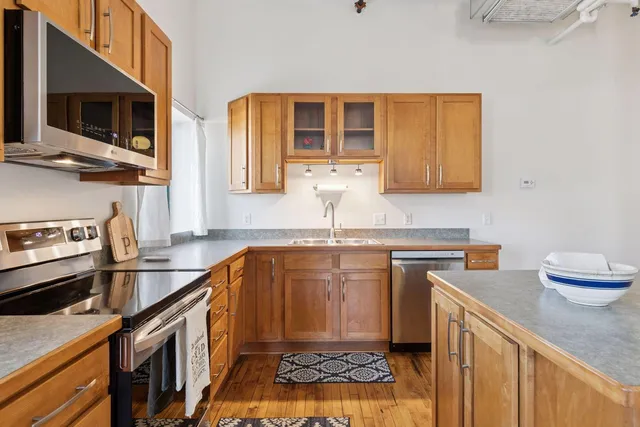 $155,000 | 523 Jackson Street, Unit 302, St. Paul, MN 55101