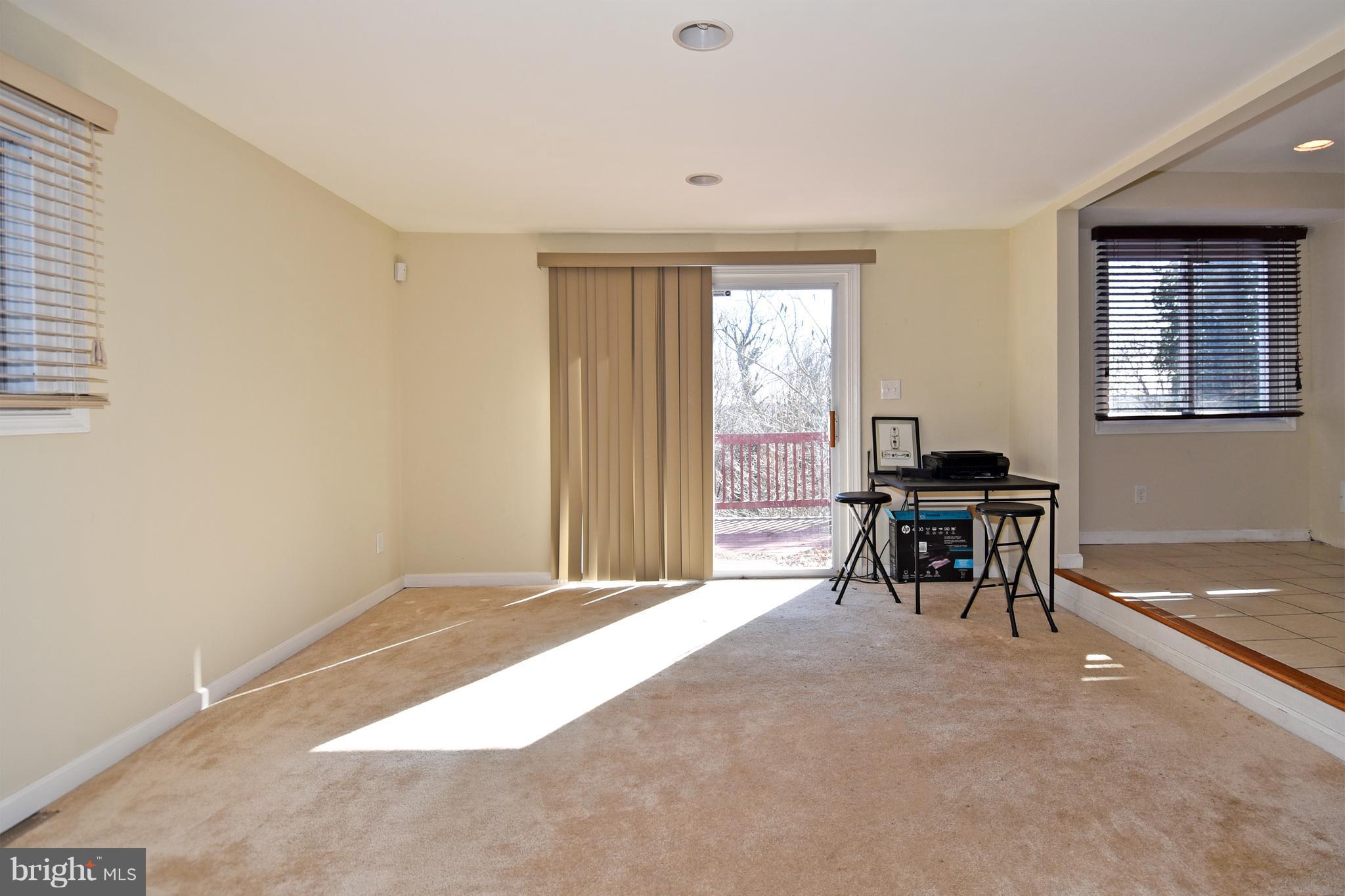 1711 Tioga Road Fort Washington, MD 20744 - Photo 20 of 30 Living Room