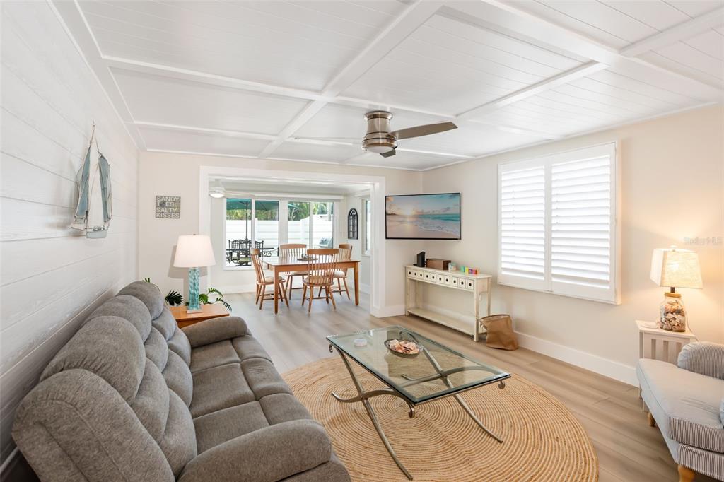 546 Spanish Drive South Longboat Key, FL 34228 - Photo 13 of 57