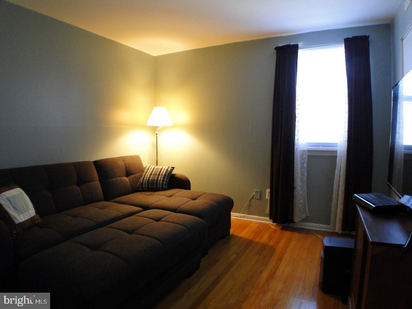 3332 Chesterfield Road Philadelphia, PA 19114 - Photo 14 of 25 Gallery Image 14