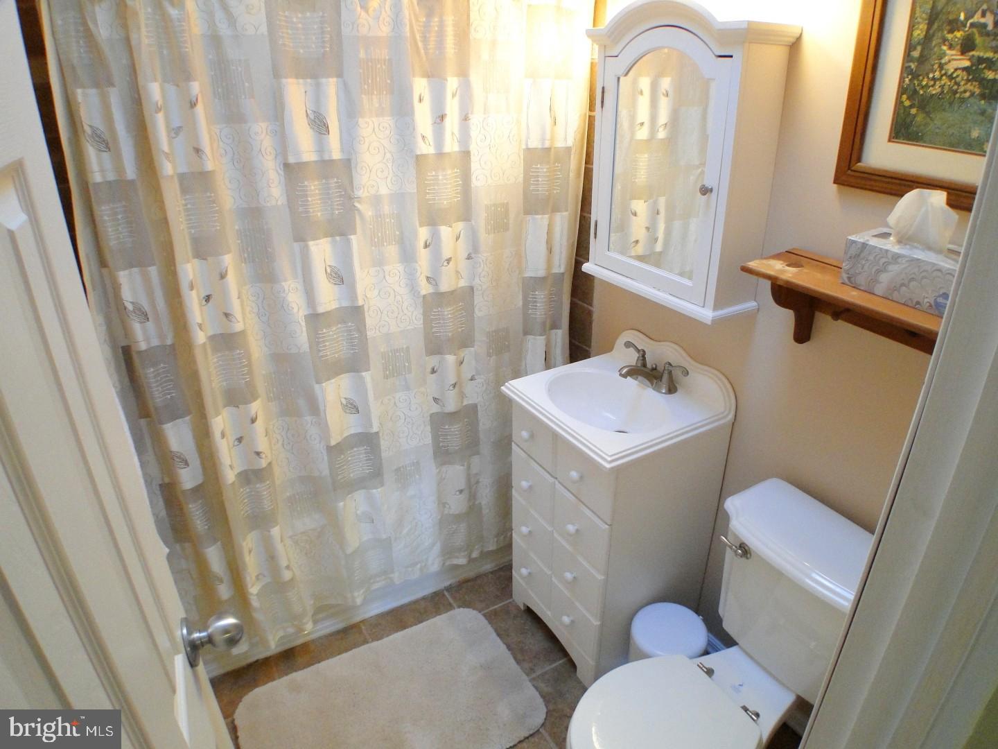 3332 Chesterfield Road Philadelphia, PA 19114 - Photo 16 of 25 Gallery Image 16