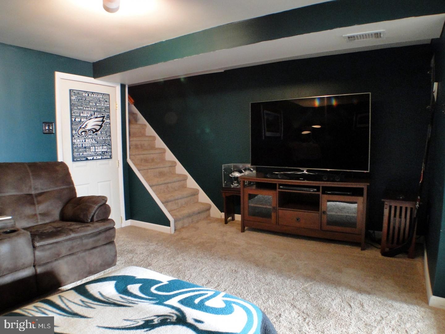 3332 Chesterfield Road Philadelphia, PA 19114 - Photo 21 of 25 Gallery Image 21