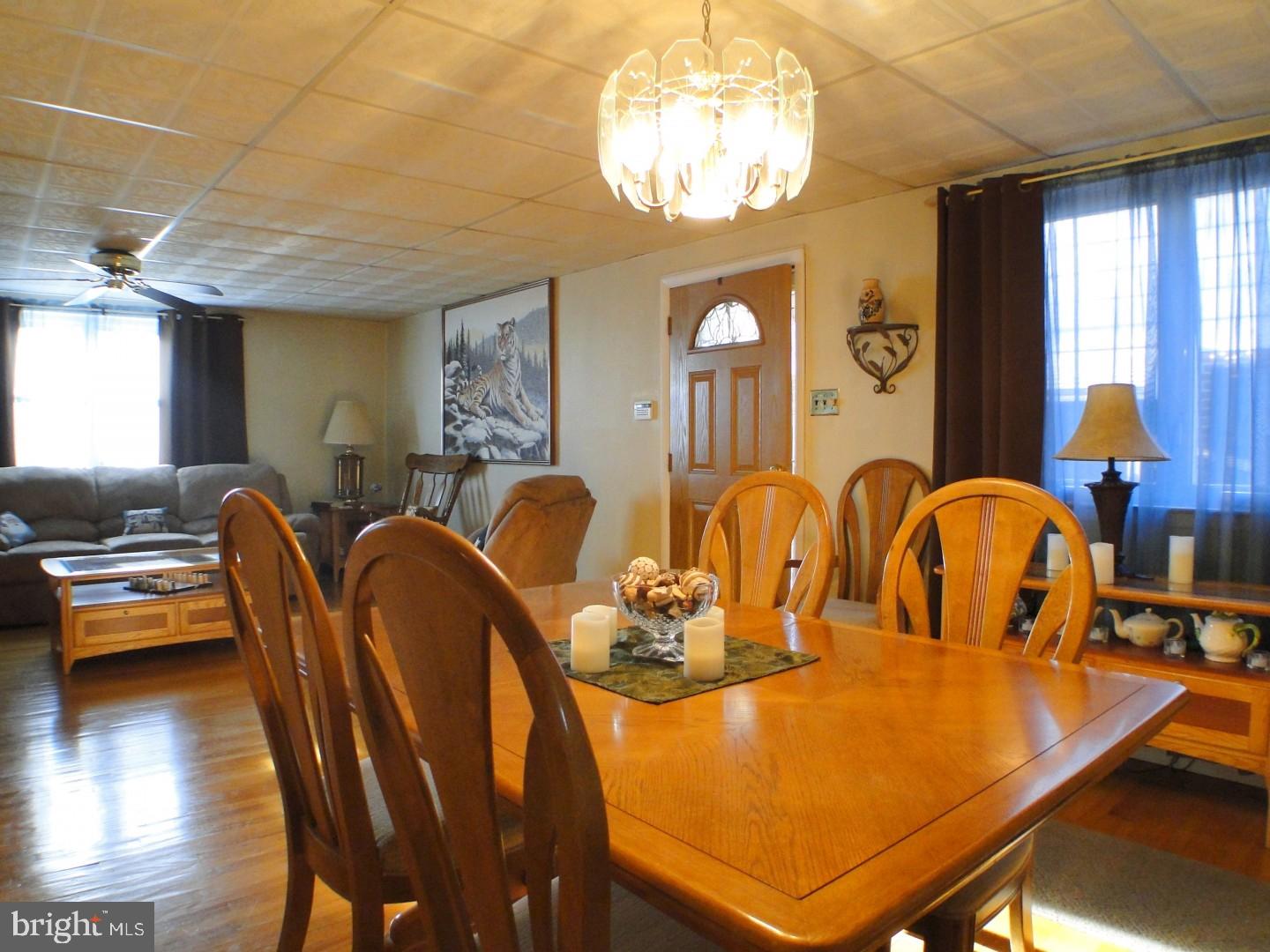 3332 Chesterfield Road Philadelphia, PA 19114 - Photo 7 of 25 Gallery Image 7