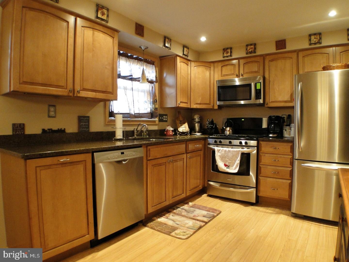 3332 Chesterfield Road Philadelphia, PA 19114 - Photo 9 of 25 Gallery Image 9