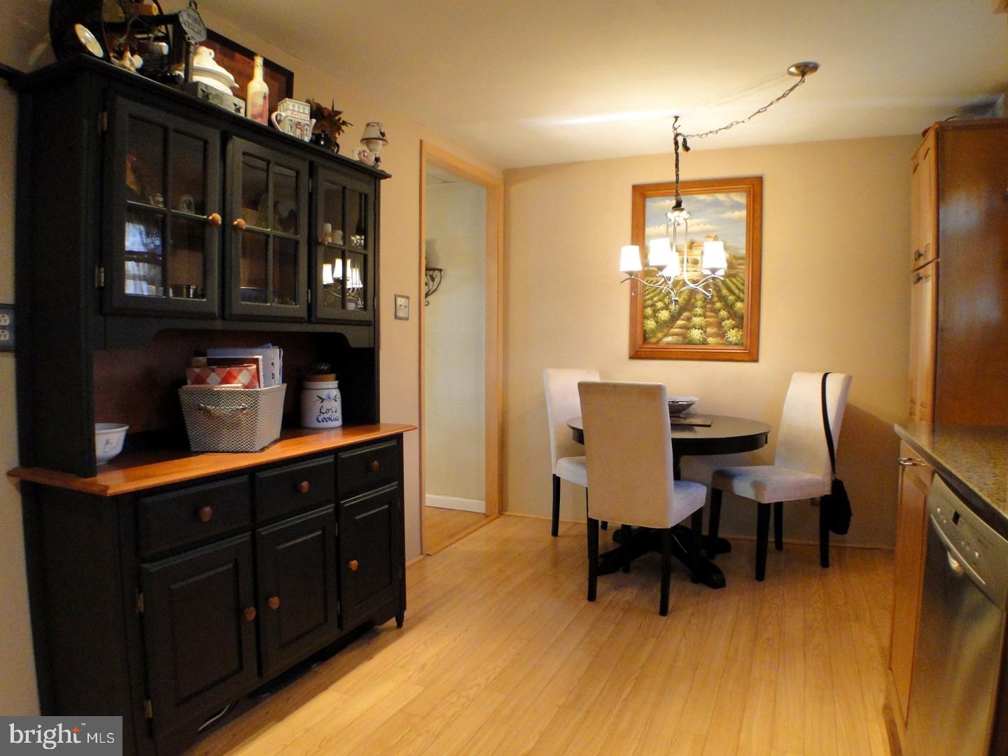 3332 Chesterfield Road Philadelphia, PA 19114 - Photo 10 of 25 Gallery Image 10