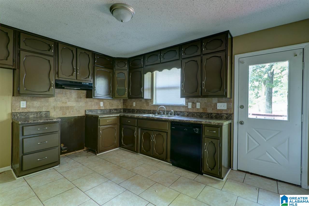 908 Rich Road Birmingham, AL 35215 - Photo 4 of 6