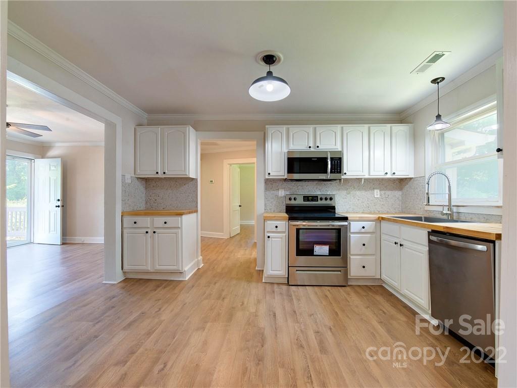 170 Mitchum Road Rock Hill, SC 29730 - Photo 10 of 46 Gallery Image 10