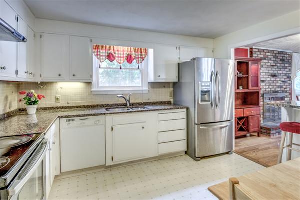 7 Ridgefield Road Wayland, MA 01778 - Photo 12 of 30 Gallery Image 12