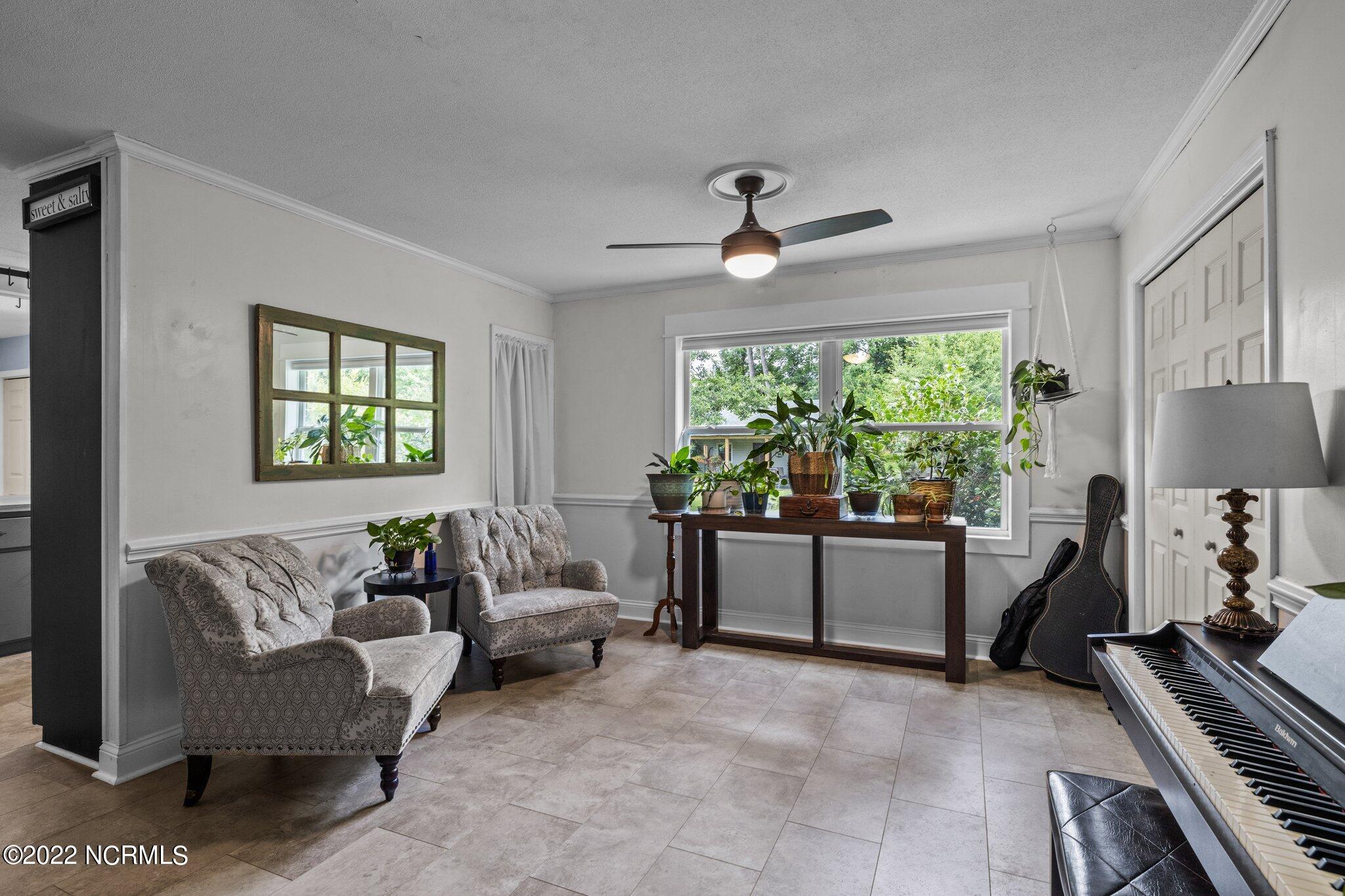 604 Friendly Road Morehead City, NC 28557 - Photo 6 of 44 web__S3A0034