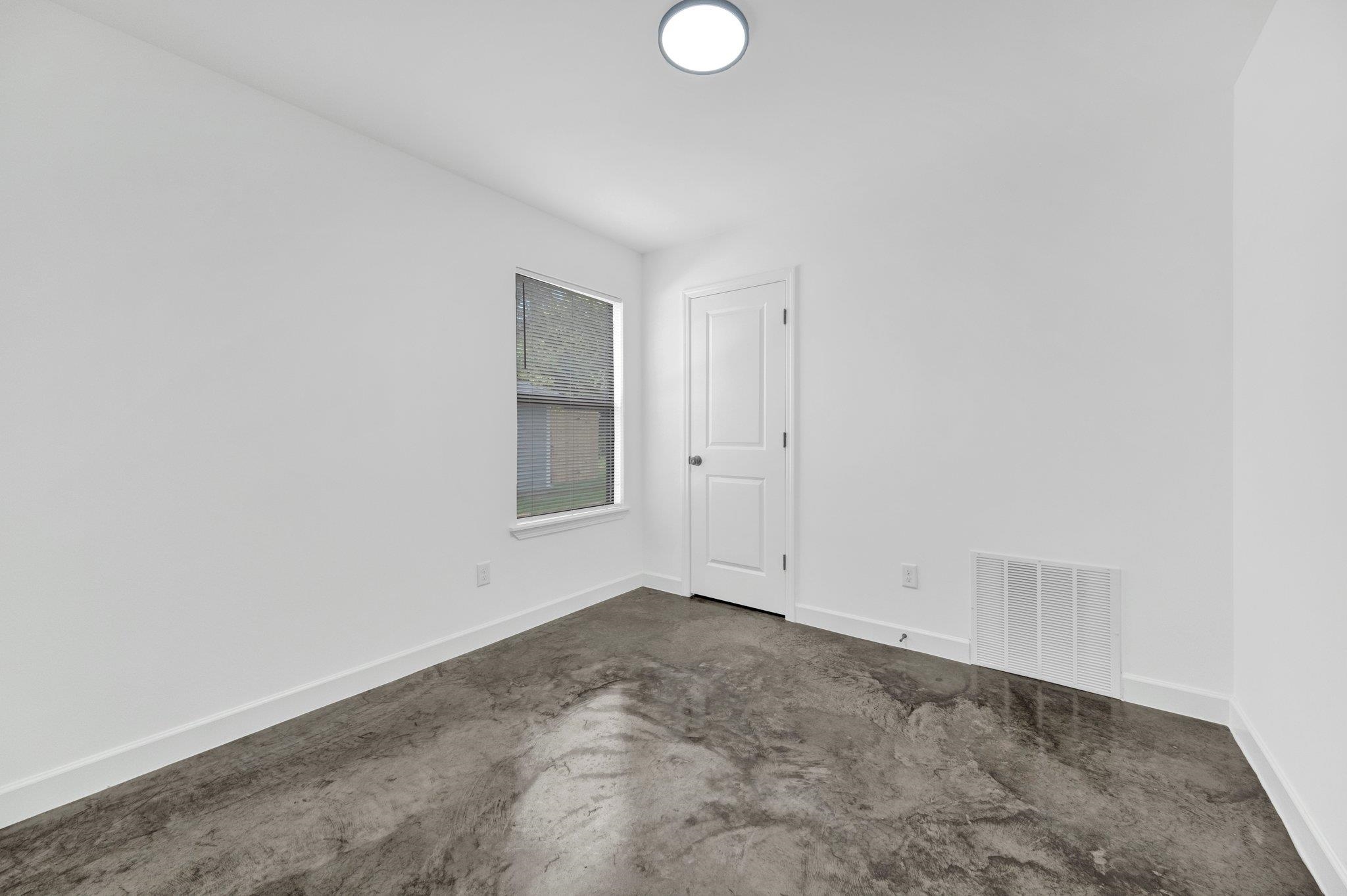 252 Dixie Road Memphis, TN 38109 - Photo 23 of 24 a view of empty room