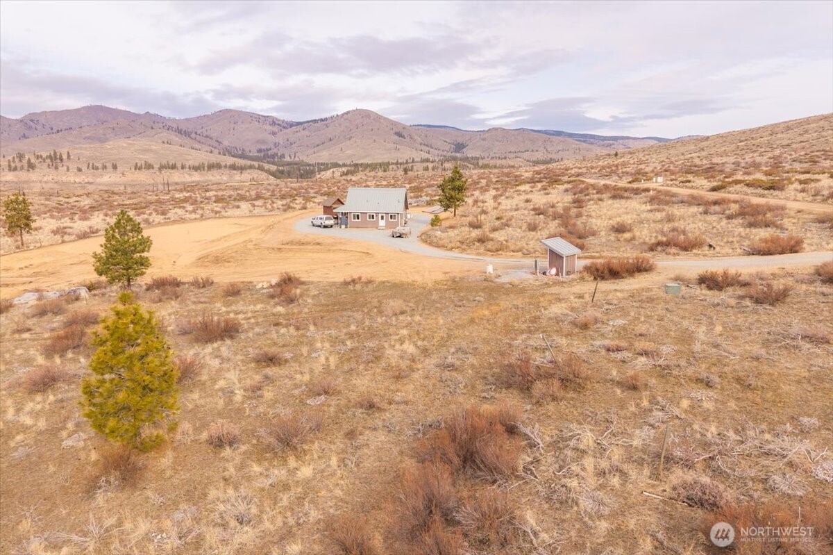 817 Bill Shaw Road Pateros, WA 98846 - Photo 23 of 28 a view of lake with mountain
