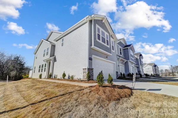 $384,990 | 9226 Pagoda Oak Drive, Charlotte, NC 28269