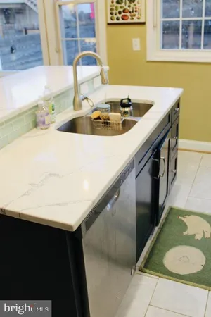 $4,495 | 1011 8th Street Northeast, Washington, DC 20002