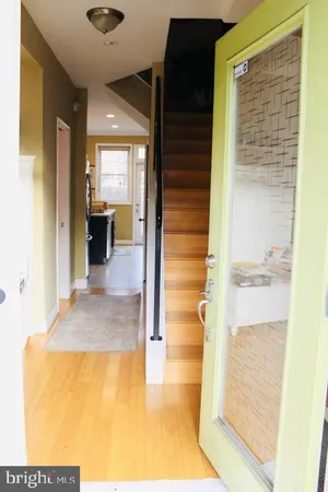 $4,495 | 1011 8th Street Northeast, Washington, DC 20002