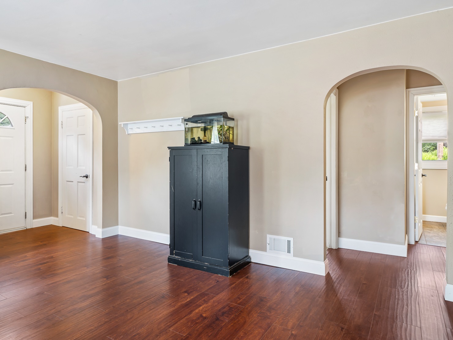 728 Stratton Road Fort Wayne, IN 46825 - Photo 11 of 36 Gallery Image 11