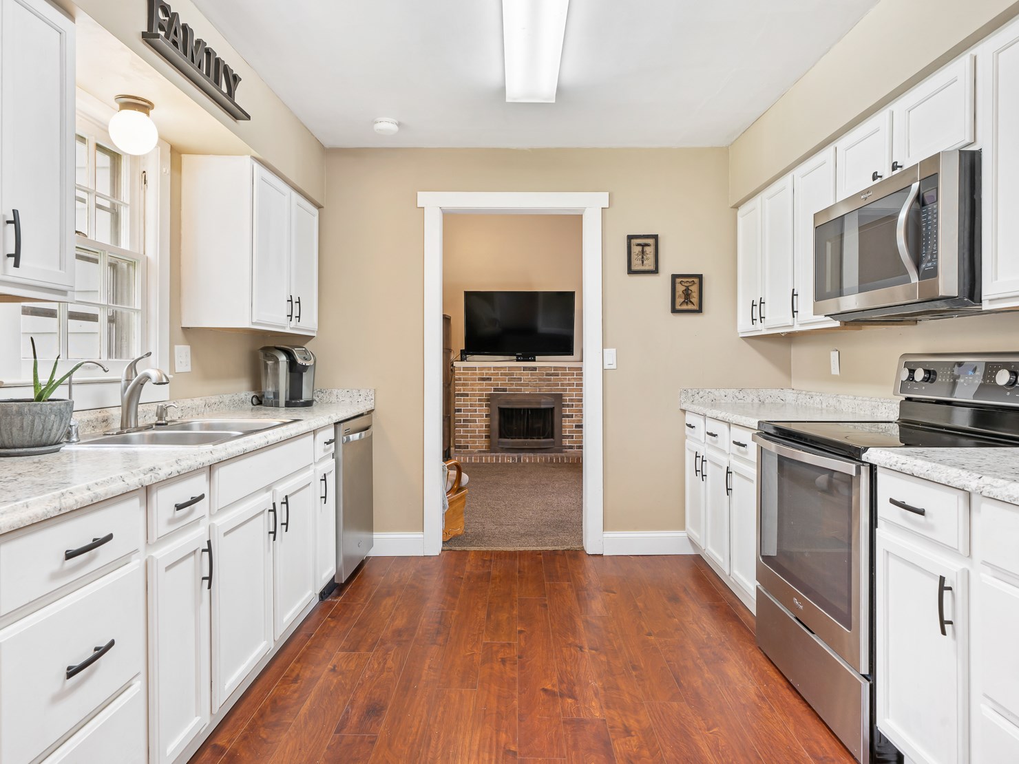 728 Stratton Road Fort Wayne, IN 46825 - Photo 12 of 36 Gallery Image 12