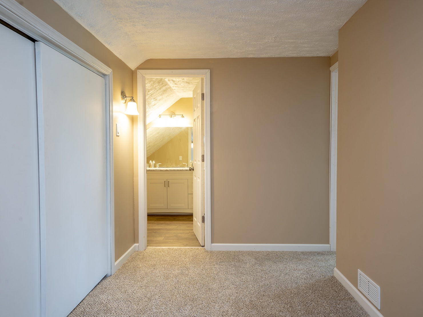 728 Stratton Road Fort Wayne, IN 46825 - Photo 28 of 36 Gallery Image 28