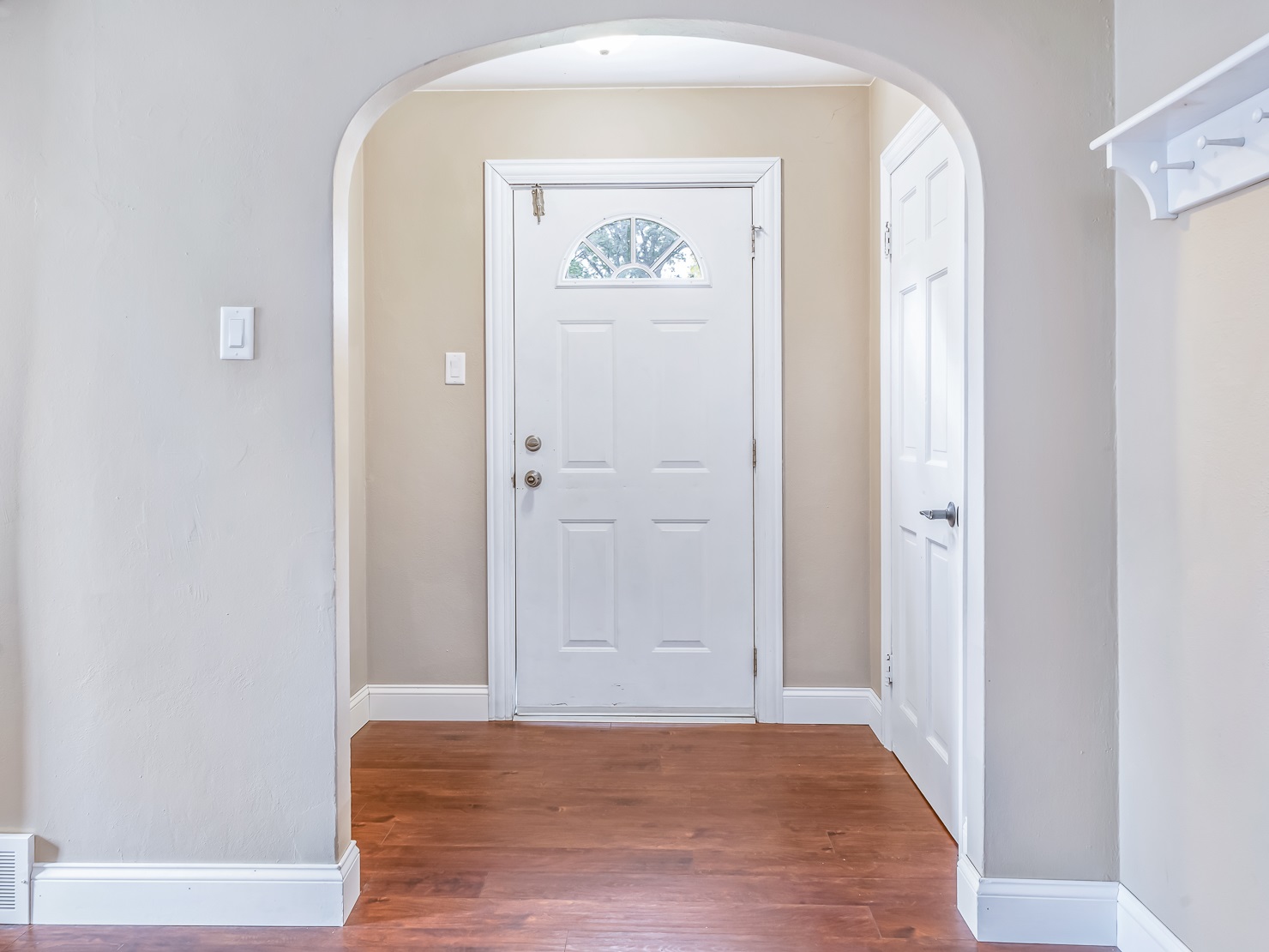 728 Stratton Road Fort Wayne, IN 46825 - Photo 7 of 36 Gallery Image 7
