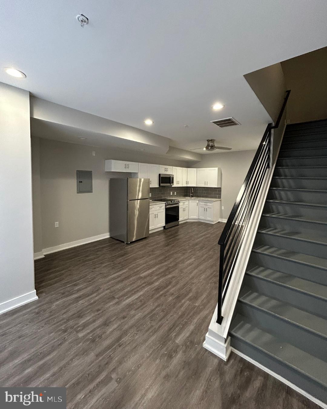 633 Lindley Avenue, Unit 2RF Philadelphia, PA 19120 - Photo 3 of 7 an entryway in a hall with wooden floor