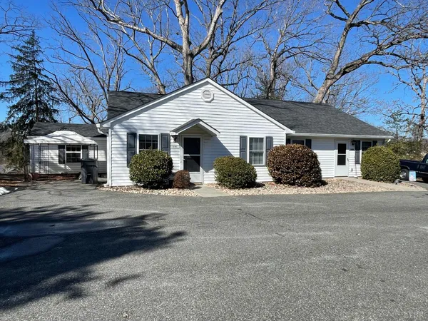 $275,000 | 1419-1421 Longwood Avenue, Bedford, VA 24523