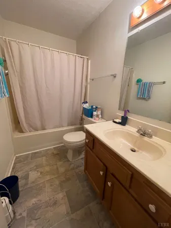 $275,000 | 1419-1421 Longwood Avenue, Bedford, VA 24523