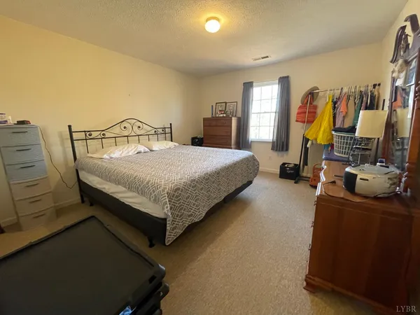 $275,000 | 1419-1421 Longwood Avenue, Bedford, VA 24523