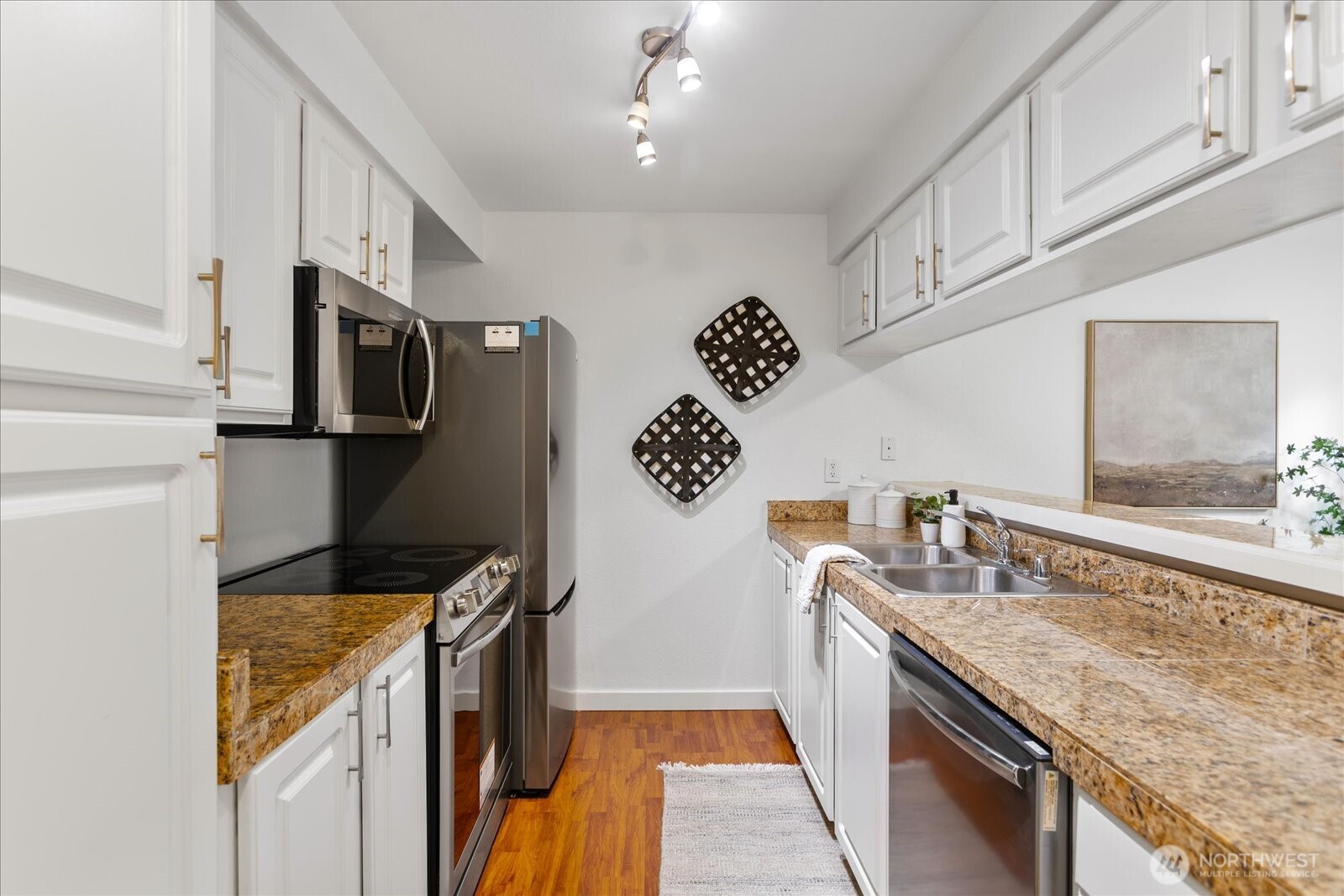 412 Center Road, Unit F3 Everett, WA 98204 - Photo 9 of 27