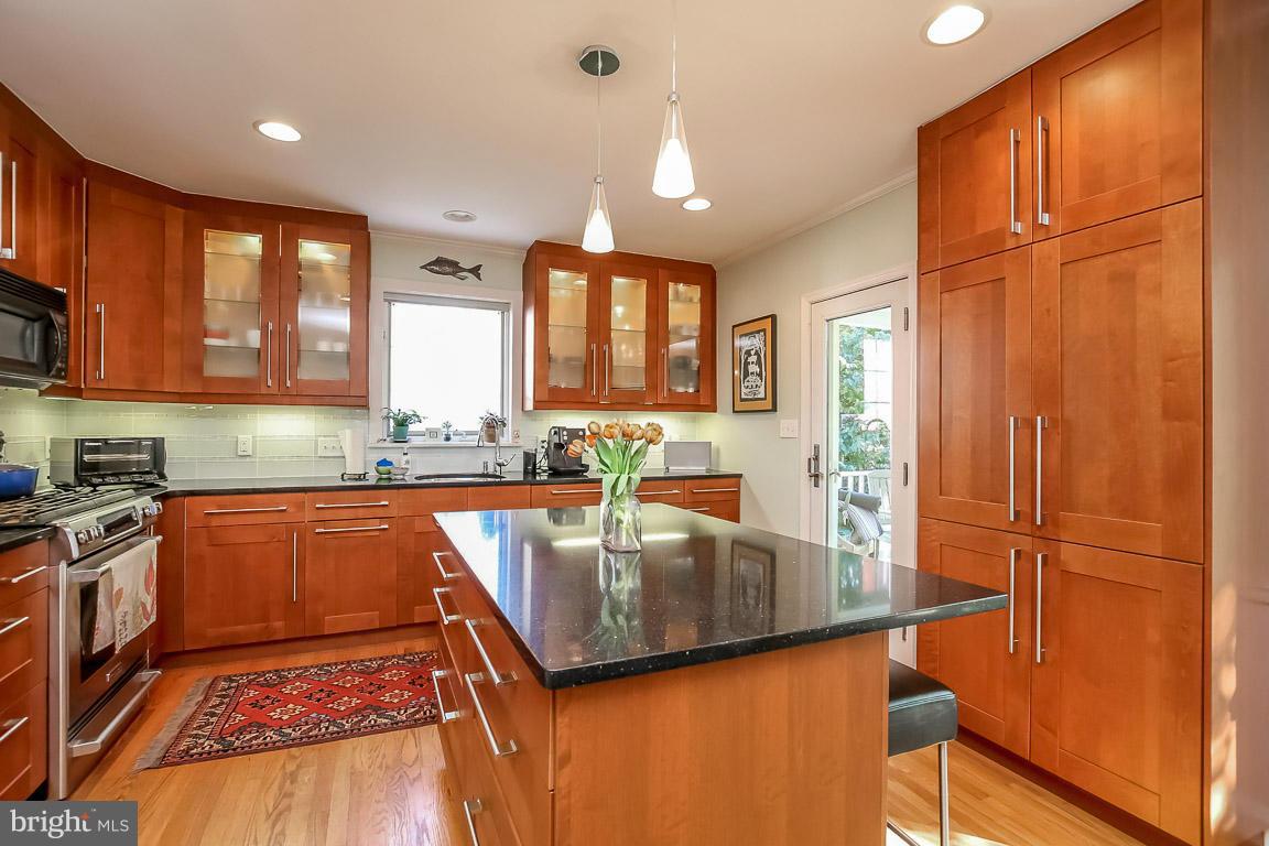 501 Yarmouth Road Baltimore, MD 21286 - Photo 6 of 25 Kitchen