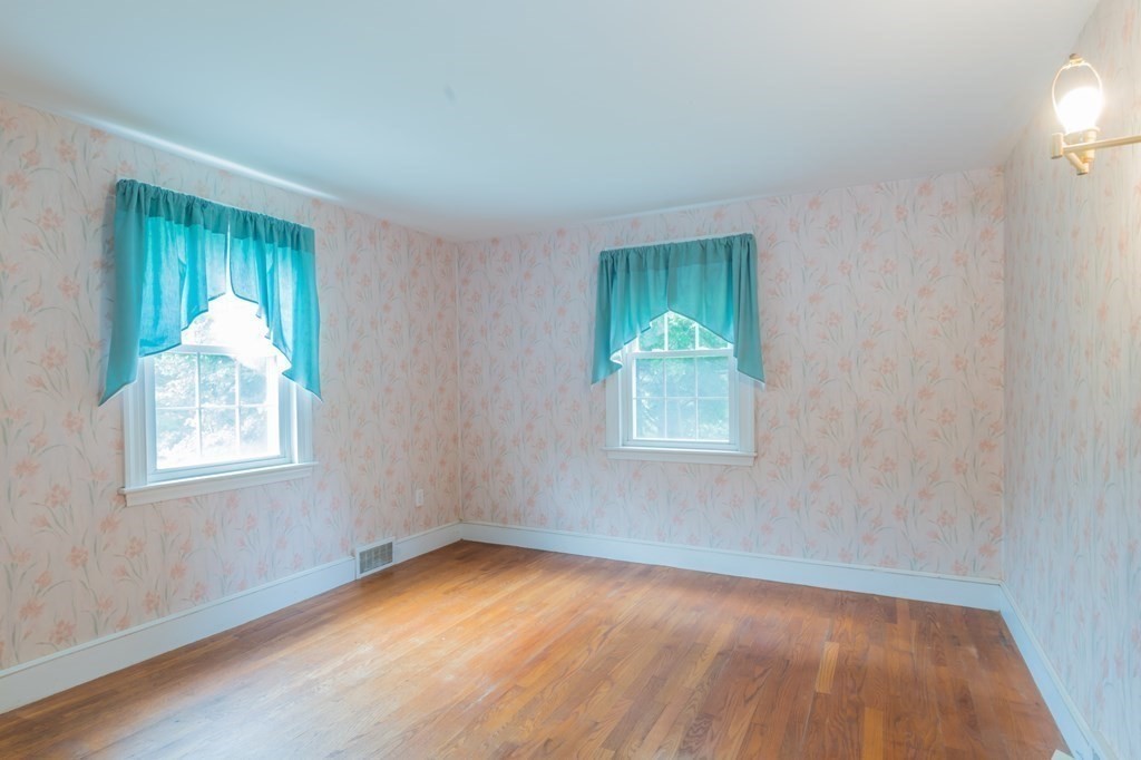 26 River Road Hanover, MA 02339 - Photo 13 of 30